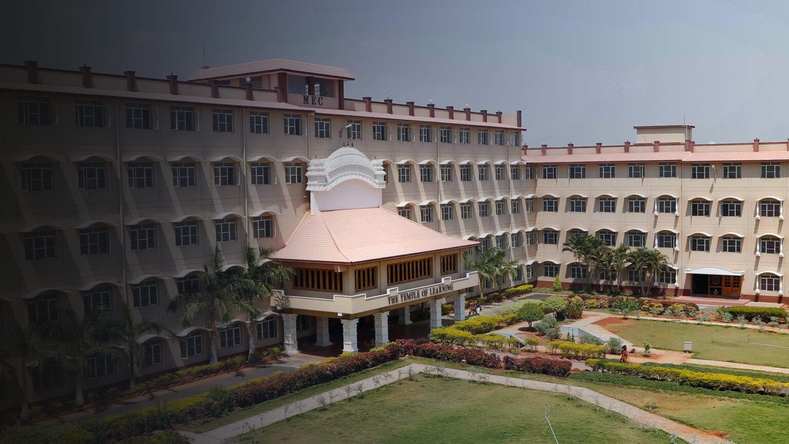 Mahendra Engineering College campus